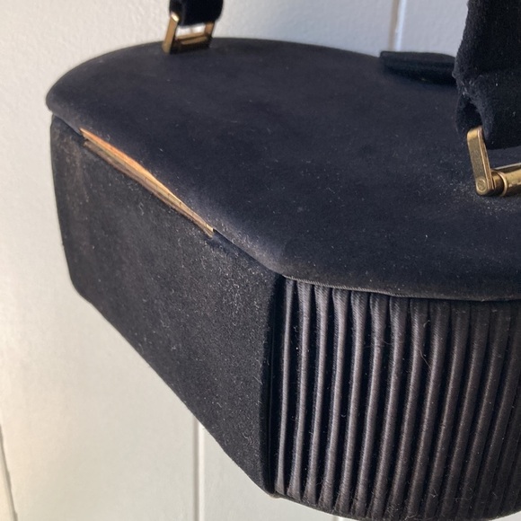 1950’s Surrey Vintage Pill Box Black Suede Purse